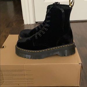 2nd hand doc martens